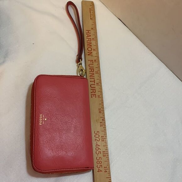Fossil pink/coral wristlet with orange lining - Picture 8 of 8
